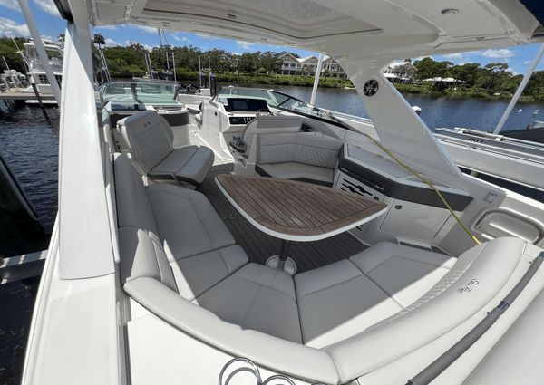 Sea Ray 310 SLX OB image