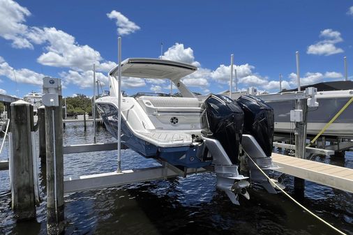 Sea Ray 310 SLX OB image