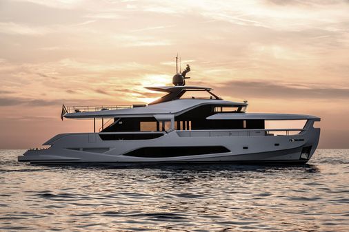 Ferretti Yachts INFYNITO 80 image