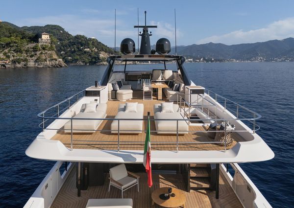 Ferretti Yachts INFYNITO 80 image