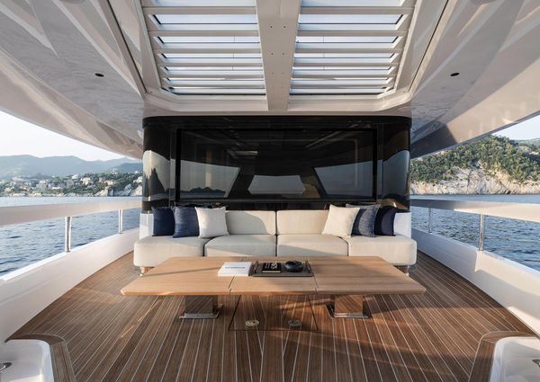 Ferretti Yachts INFYNITO 80 image