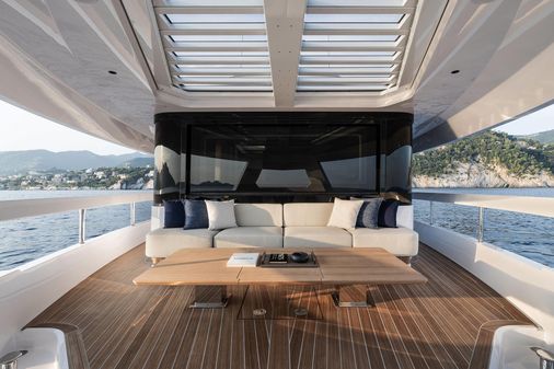 Ferretti Yachts INFYNITO 80 image