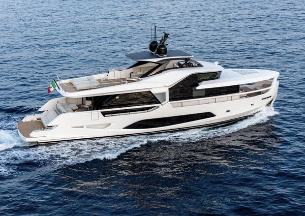 Ferretti Yachts INFYNITO 80 image