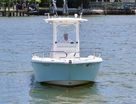 Everglades 230 Center Console image