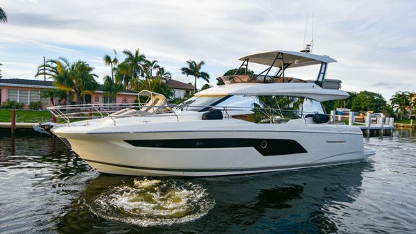 Prestige 520 Flybridge 