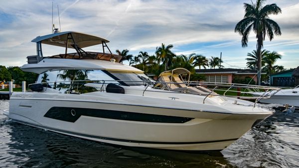 Prestige 520 Flybridge
