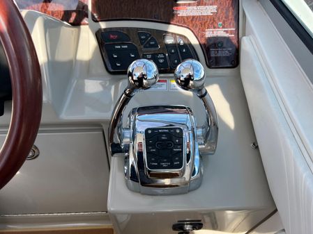 Sea Ray 350 Sundancer image