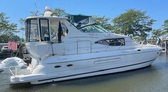 Cruisers Yachts 4450 Express Motor Yacht 