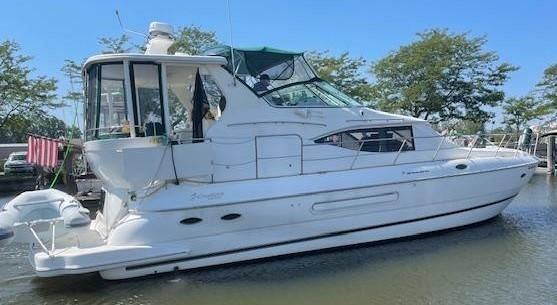 Cruisers Yachts 4450 Express Motor Yacht