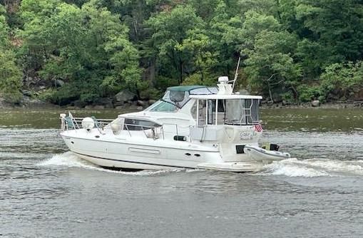 Cruisers Yachts 4450 Express Motor Yacht image