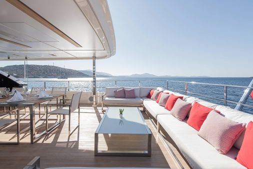 Custom Line Navetta 37 image