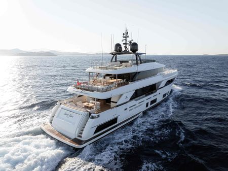 Custom Line Navetta 37 image