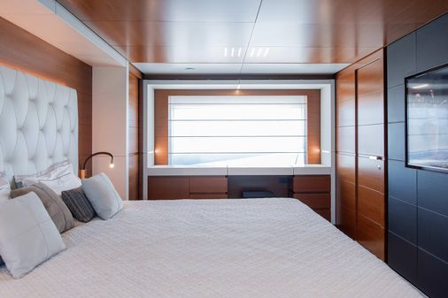 Custom Line Navetta 37 image