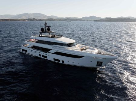 Custom Line Navetta 37 image