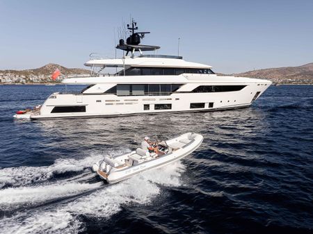 Custom Line Navetta 37 image