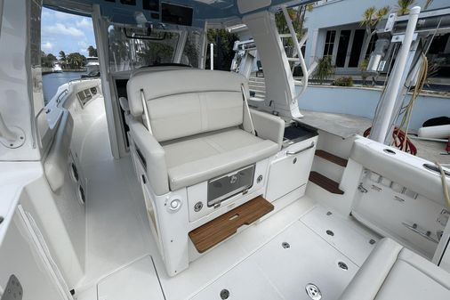 Boston Whaler 350 Realm image