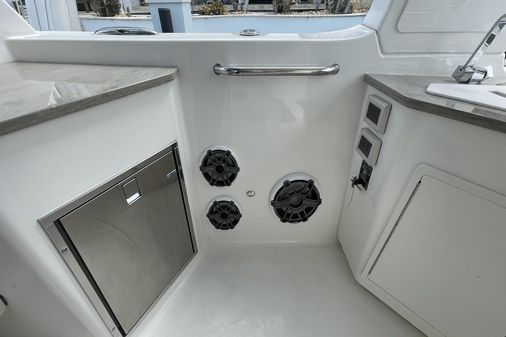 Boston Whaler 350 Realm image