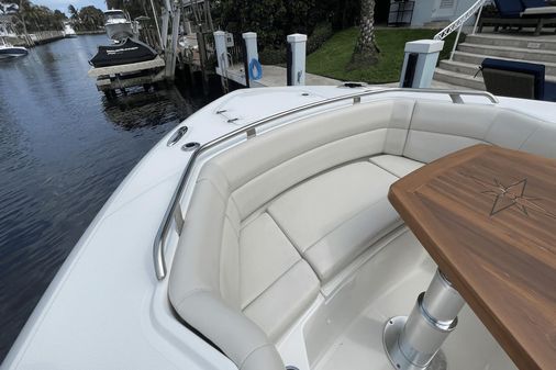 Boston Whaler 350 Realm image