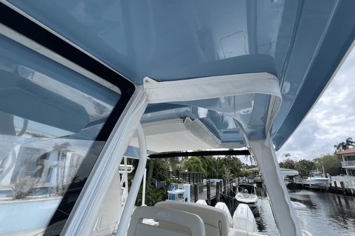 Boston Whaler 350 Realm image