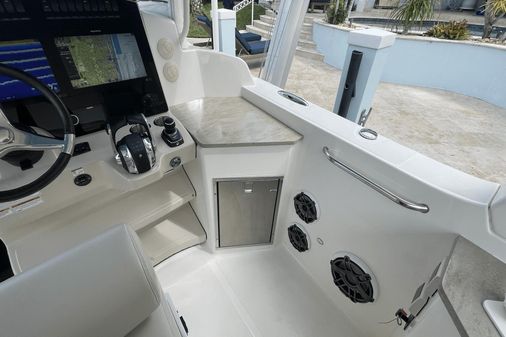 Boston Whaler 350 Realm image