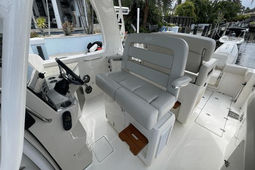 Boston Whaler 350 Realm image