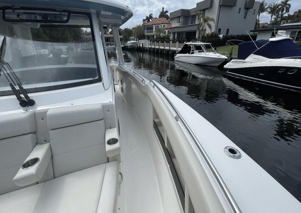 Boston Whaler 350 Realm image