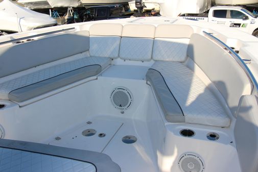 Sea Fox 328 Commander image