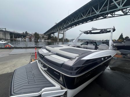 Malibu Wakesetter 25 LSV image