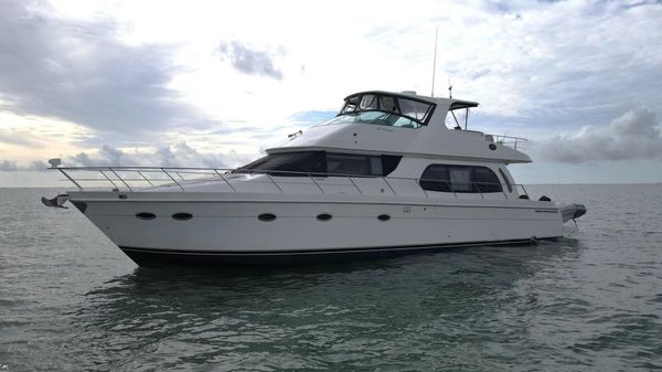 Carver 56 Voyager 