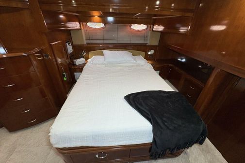 Carver 56 Voyager image