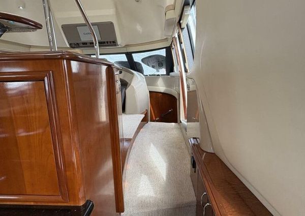 Carver 56 Voyager image