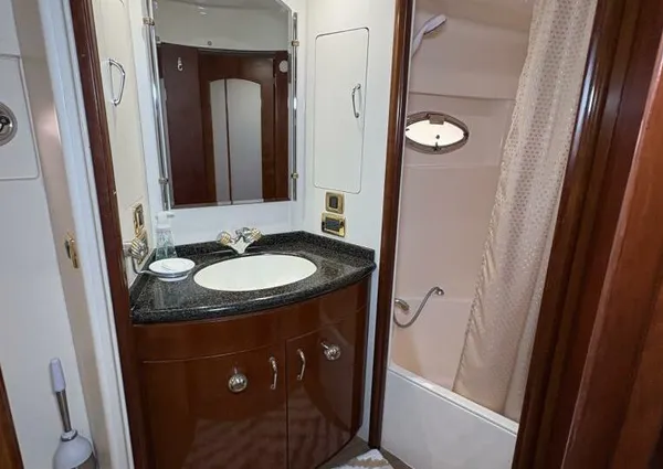 Carver 56 Voyager image