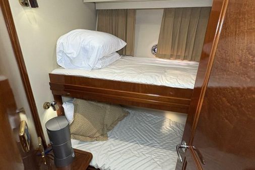 Carver 56 Voyager image