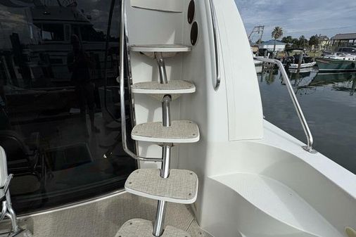 Carver 56 Voyager image