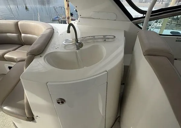 Carver 56 Voyager image