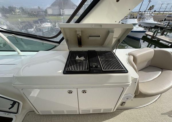 Carver 56 Voyager image