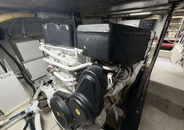 Carver 56 Voyager image