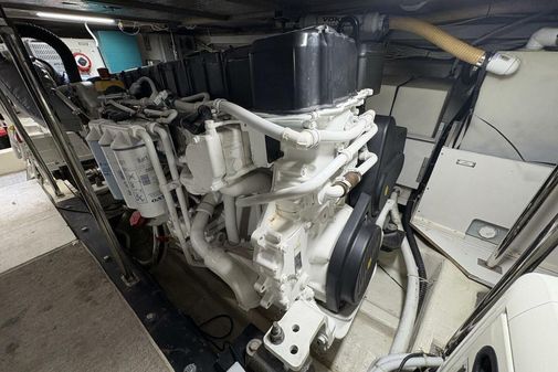 Carver 56 Voyager image