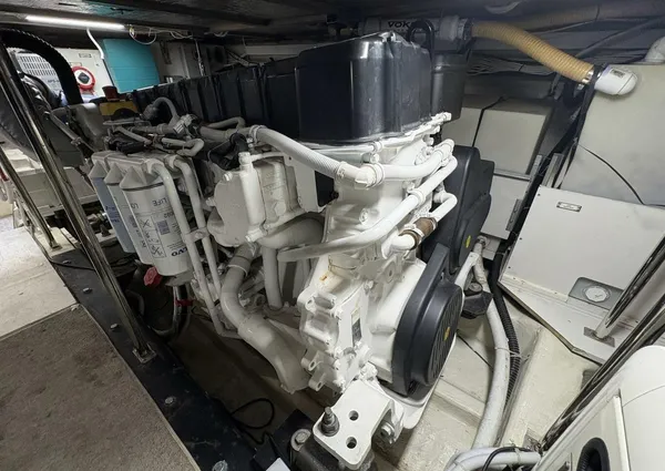 Carver 56 Voyager image