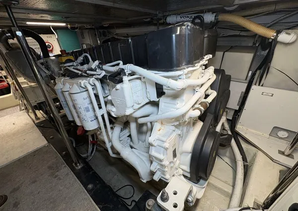 Carver 56 Voyager image