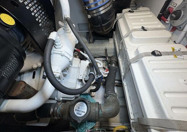 Carver 56 Voyager image