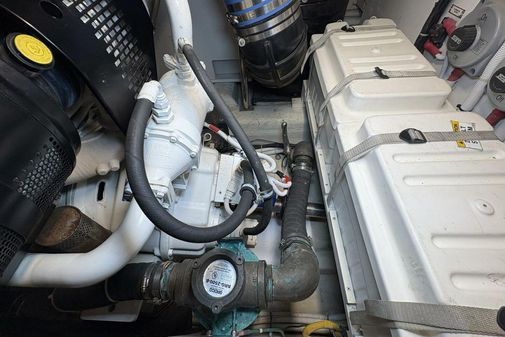 Carver 56 Voyager image