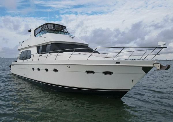 Carver 56 Voyager image