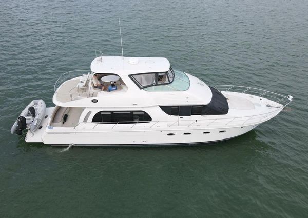 Carver 56 Voyager image