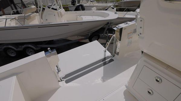 Boston Whaler 280 Dauntless image