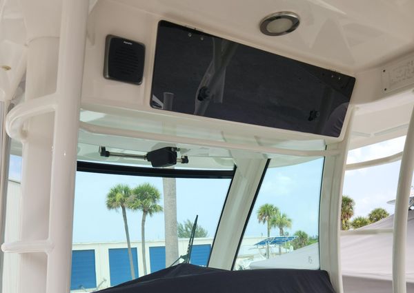 Boston Whaler 350 Outrage image