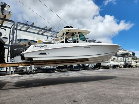 Boston Whaler 350 Outrage image