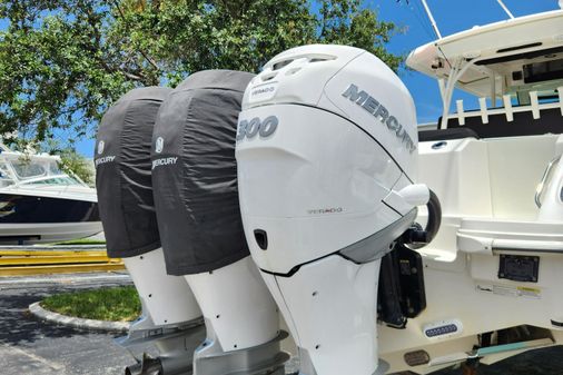 Boston Whaler 350 Outrage image