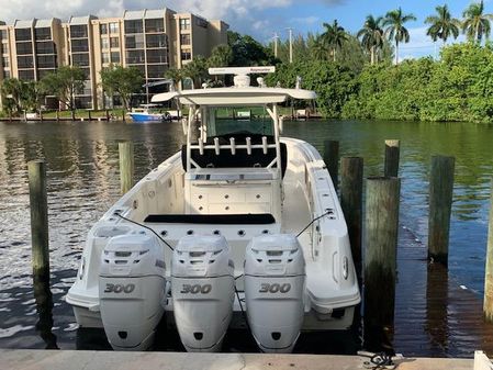 Boston Whaler 350 Outrage image