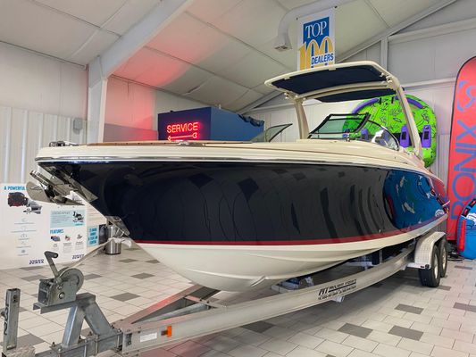 Chris-Craft Launch 28 - main image